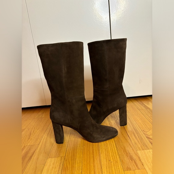 Brown suede boots - Picture 2 of 7